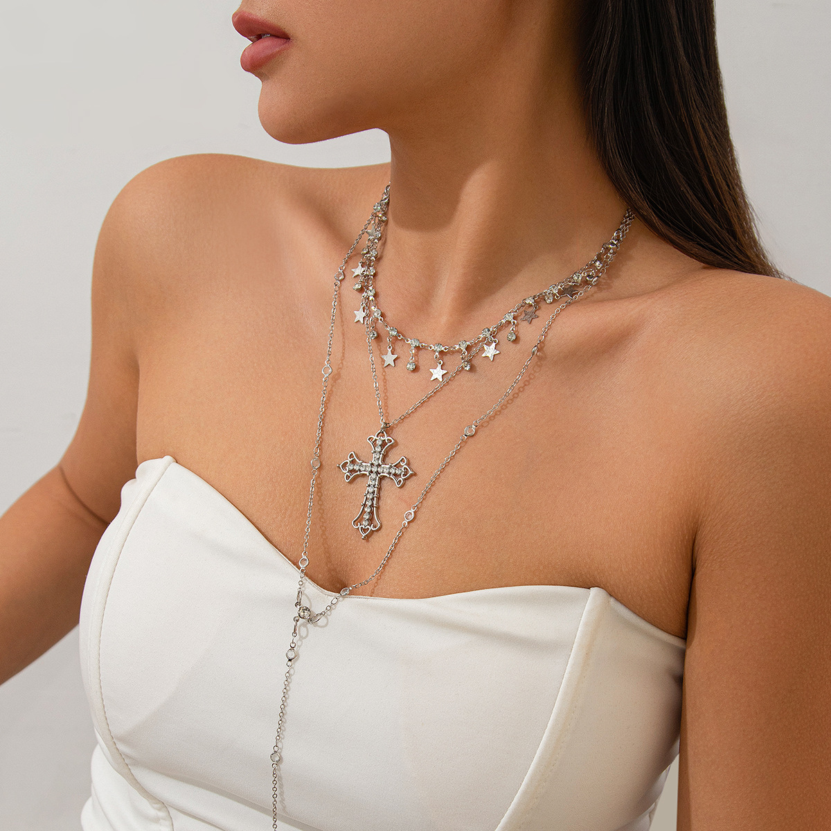 European and American cross-border jewelry: Baroque-style stacked cross necklace, retro five-pointed star alloy pendant, collarbone chain full figure
