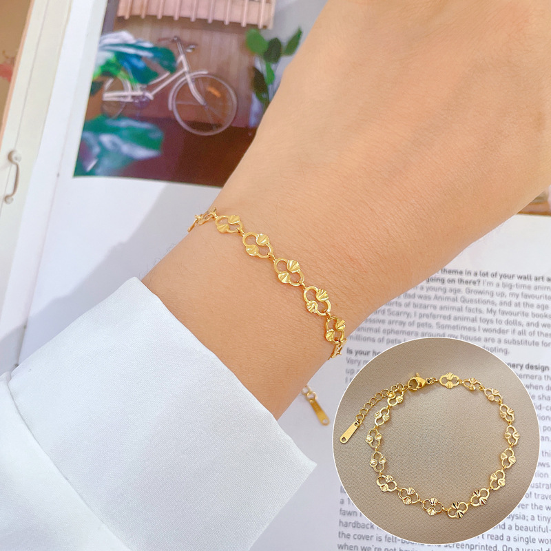 【 All-titanium Steel 】 Dongdaemun Personalized Laser Oval personalized pig nose chain bracelet Female Internet celebrity retro best friend full figure