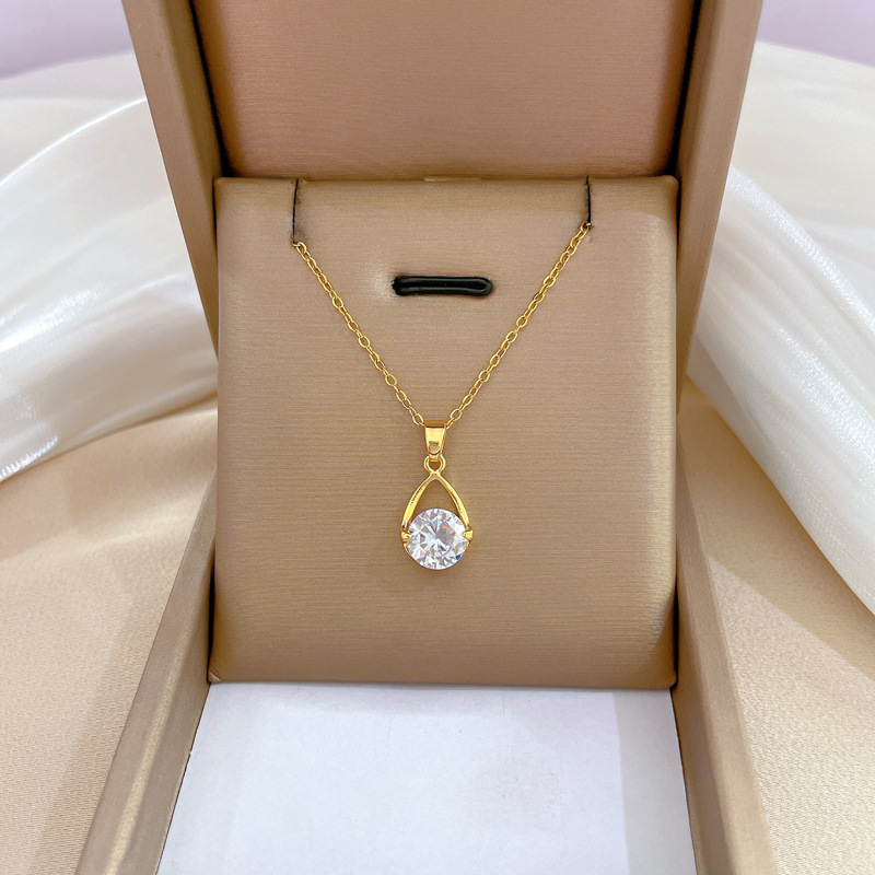 【 Titanium Steel 】 Light luxury style, real gold, magnificent water drop zircon necklace, versatile collarbone chain for female Internet celebrities, titanium steel chain full figure