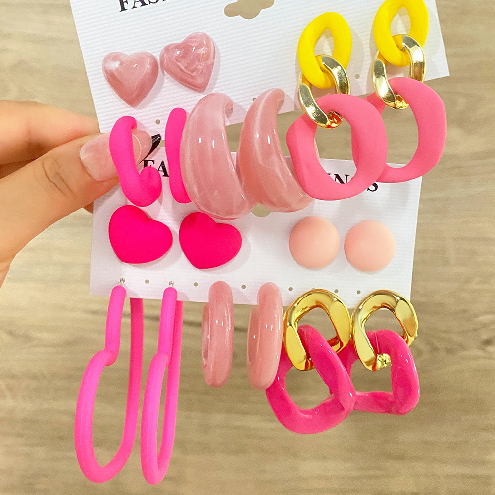 Cartoon heart bear design, Instags-style silver needle women's colorful creative and fun earring, eco-friendly and color-preserving earrings Application Scenario