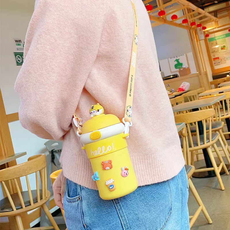Cute little ball water cup, cartoon portable children's water cup, girls' high appearance level glass cup, straw cup, student water cup details Picture