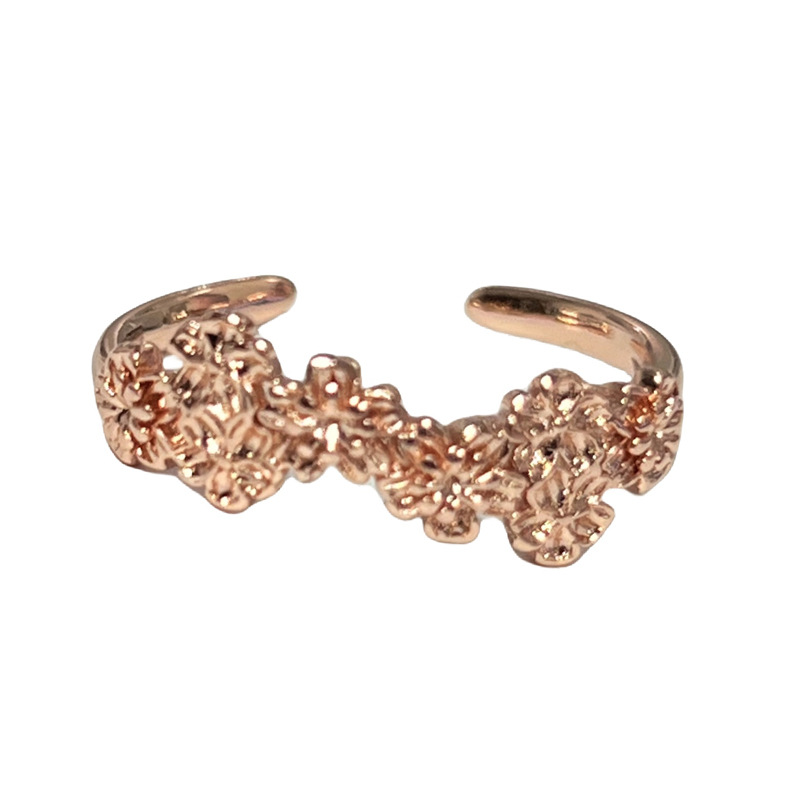 Retro chanel-style sweet and cool rose gold heart-shaped opening ring for women on Instagram, a versatile and elegant floral ring Item Picture