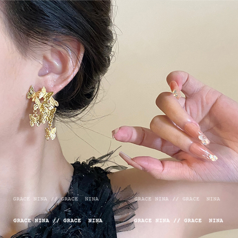 "Group of Butterflies Dancing: Retro golden butterfly Earrings for Women, 2025 New style, high-end, light luxury, niche and unique bestsellers. Specification drawing