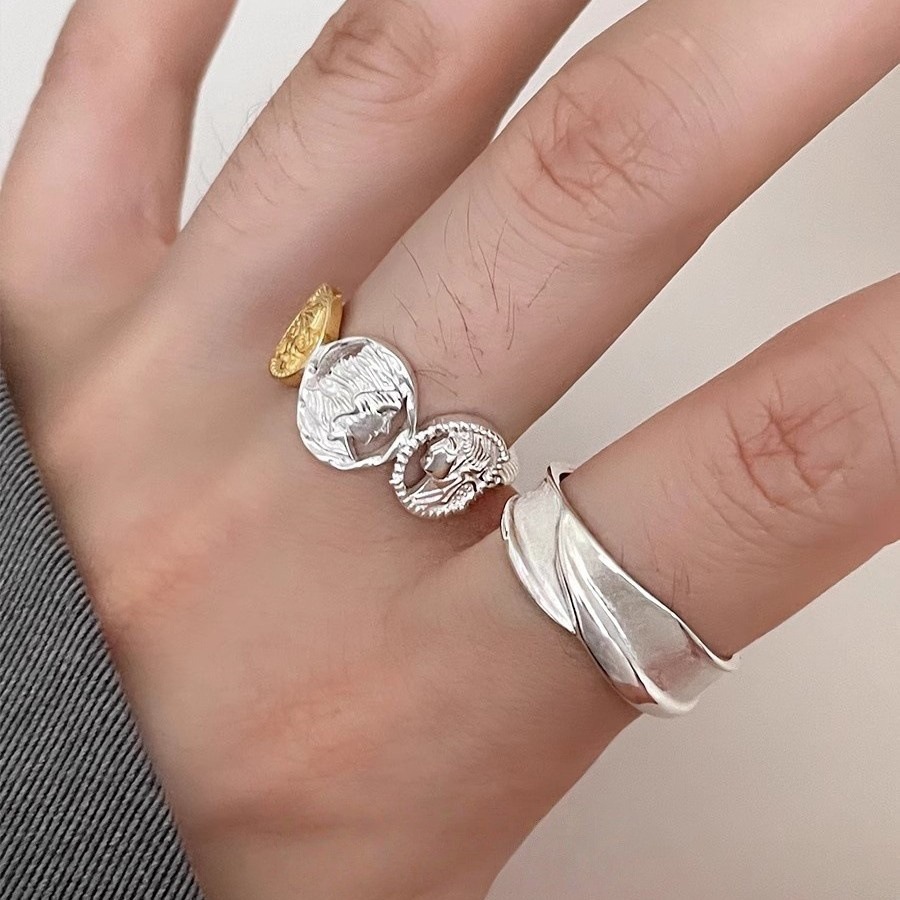 A niche design of ancient coin figure meddle ring for women, 925 silver, ins fashion and personality ring, light luxury and high-end index finger ring Application Scenario