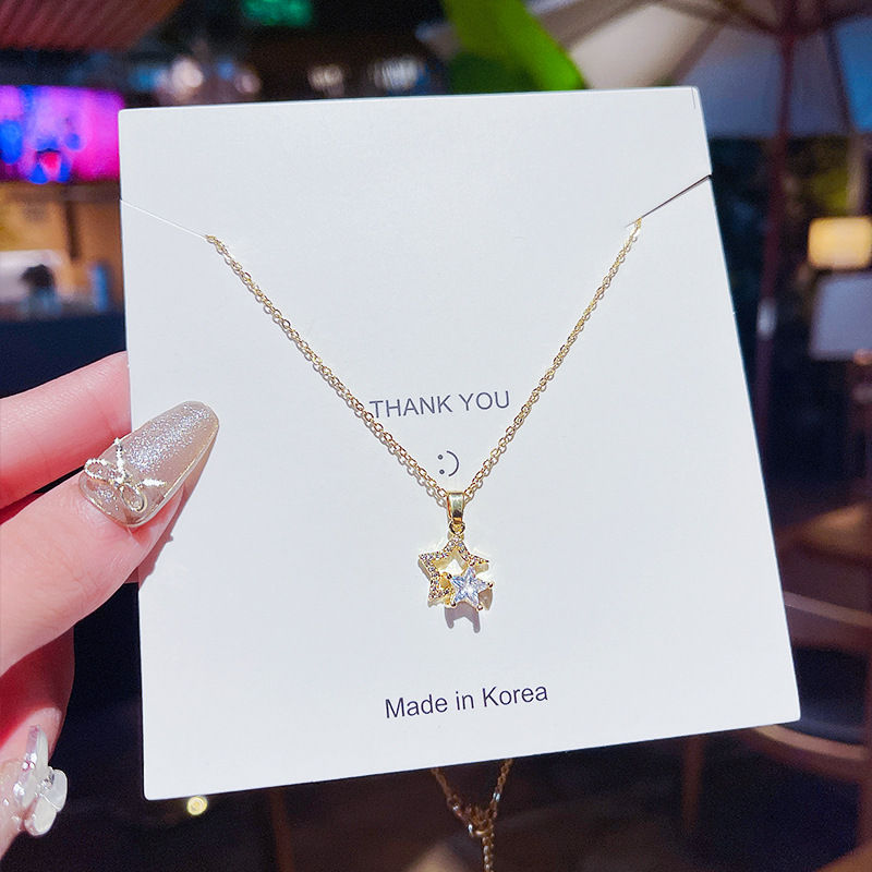 Titanium steel real gold electroplated five-pointed star necklace, versatile design sense, wishing star pendant, fashionable and elegant, star collarbone chain details Picture