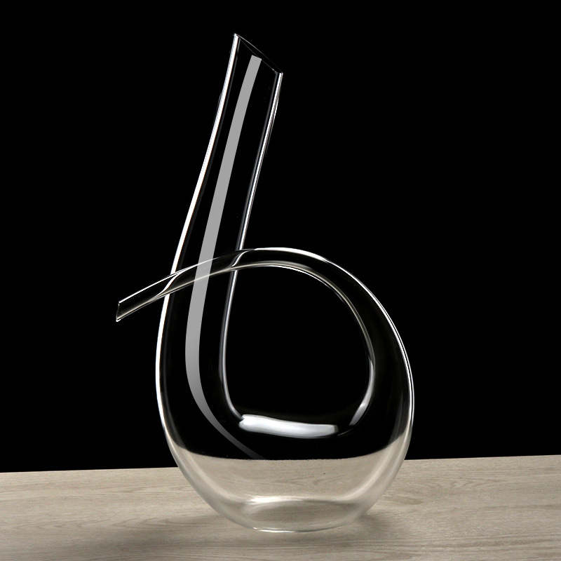 Handcrafted crystal decanter, 6-character decanter, harp, red wine decanter, wine decanter, wine pouring and distribution device full figure