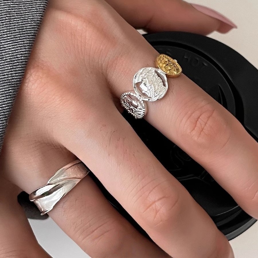 A niche design of ancient coin figure meddle ring for women, 925 silver, ins fashion and personality ring, light luxury and high-end index finger ring details Picture