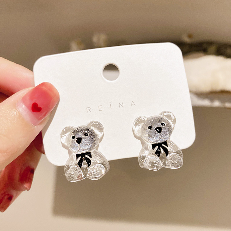 925 Silver Needle Dongdaemun Earring from South Korea, a unique transparent bear earring, is cute and stylish, with a trendy design full figure