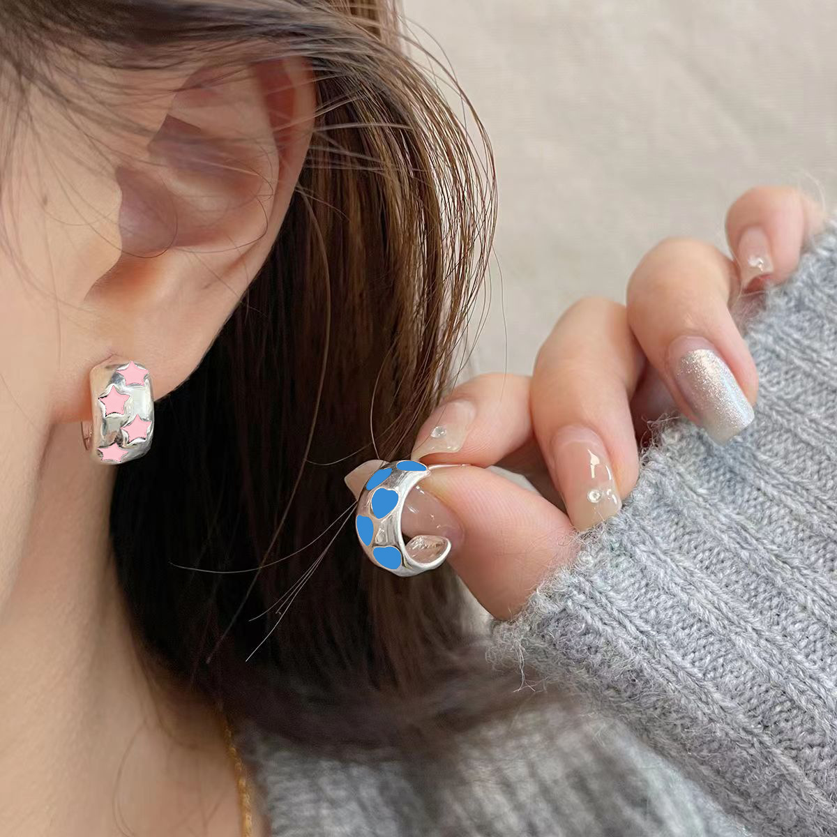 Fresh and elegant, sweet and niche, oil-dripping C-shaped stud earrings for women on Instagram, a new versatile and popular ear accessory from Japan and South Korea details Picture