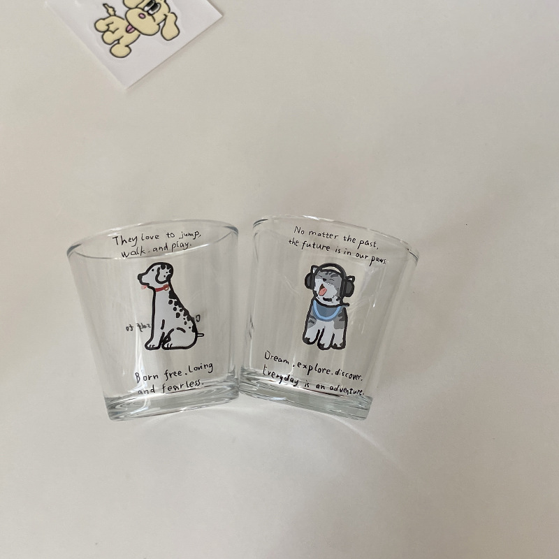 Japanese-style small wine cups, niche ins cartoon hook-shaped glass cups, heat-resistant small wine cups, coffee cups, gift box set Application Scenario