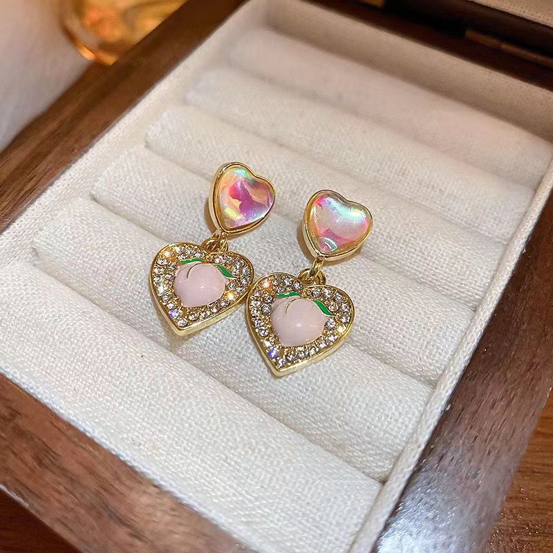 New cute and sweet girl's high-end heart-shaped peach earrings, summer charm for women, internet-famous stud earrings Application Scenario