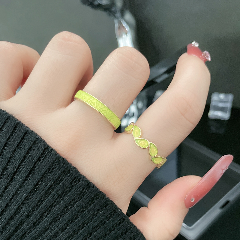 New enamel drop glaze irregular leaf ring, a new Chinese cold style, high-end and fashionable open ring details Picture
