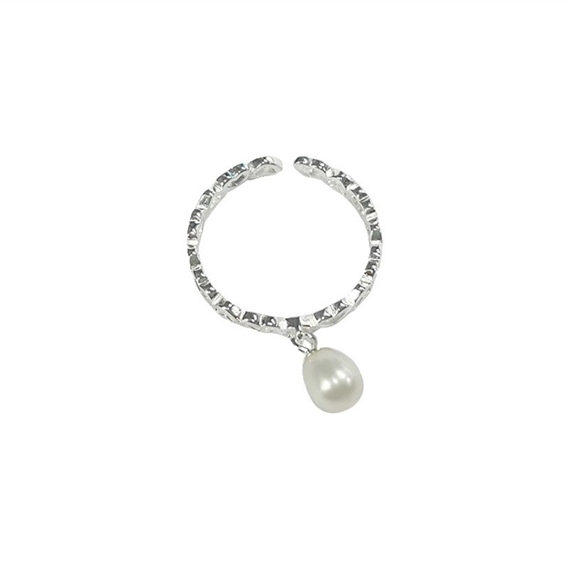 The simple S925 sterling silver plated ring features a cold and aloof design for women, exuding a sense of sophistication. It is an open ring and a versatile daily accessory Item Picture