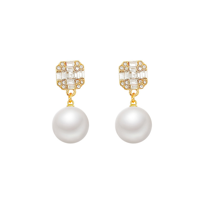 Exquisite zircon pearl earrings for women, 2024 new, niche design sense, versatile and elegant bestseller earrings wholesale Item Picture