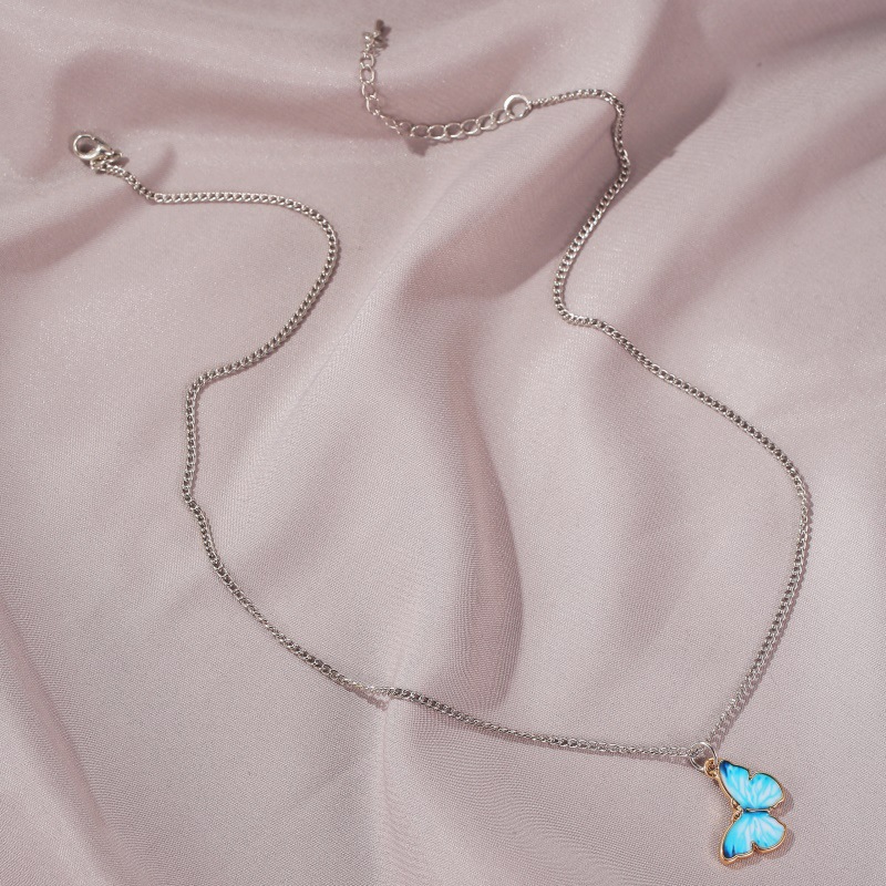 Summer new ins influencer gradient butterfly necklace, forest-themed colorful and fresh couple collarbone chain butterfly bracelet Application Scenario