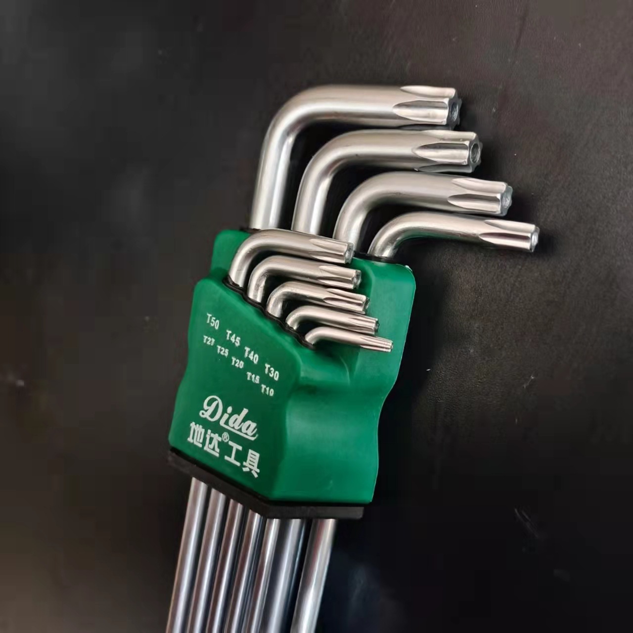 Wholesale of 9 pieces of hex socket wrenches from the manufacturer, including a complete set of ball-end hexagonal and hexagonal wrenches and flat-end cross-shaped box wrenches Application Scenario