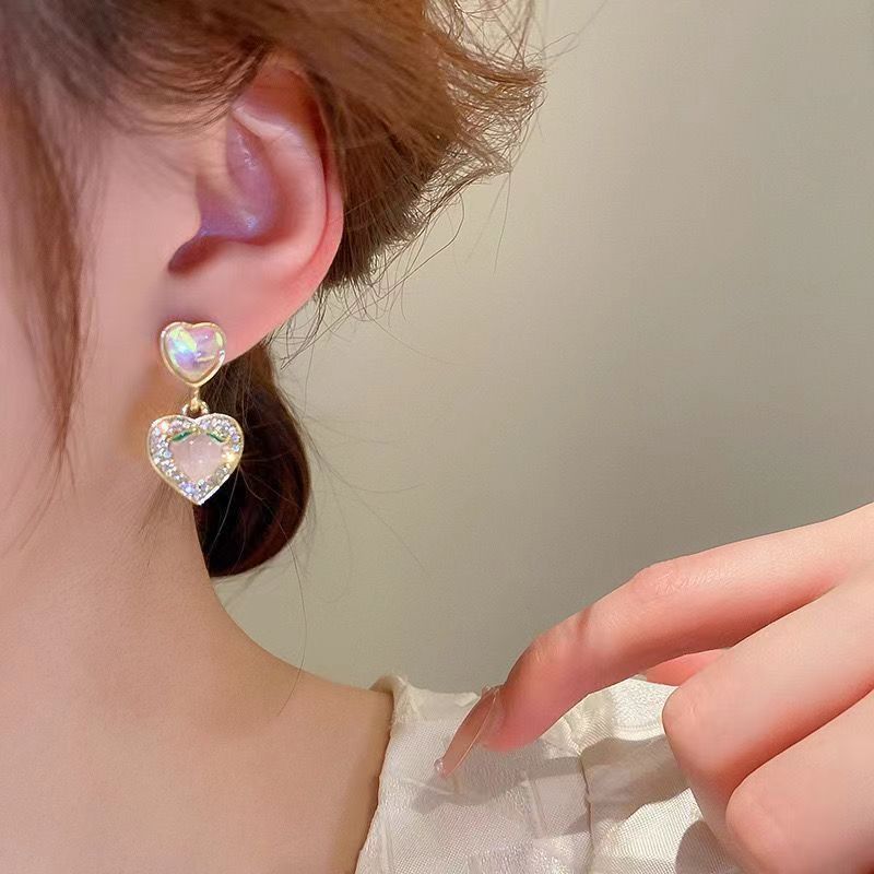 New cute and sweet girl's high-end heart-shaped peach earrings, summer charm for women, internet-famous stud earrings details Picture