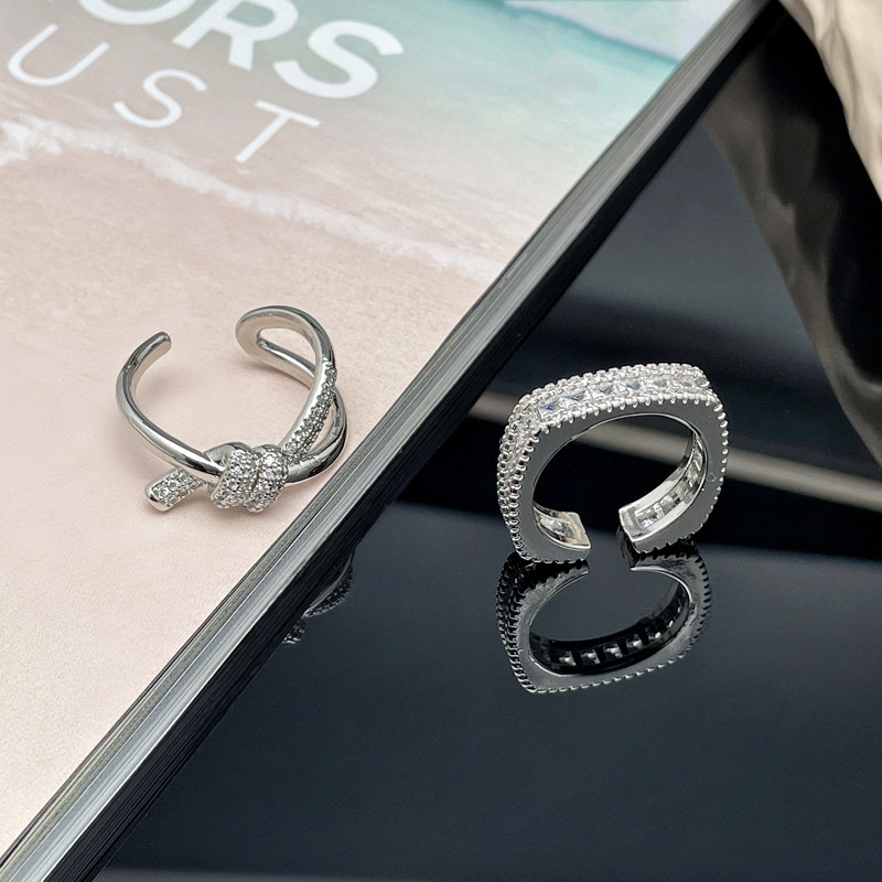 A light luxury and high-end, niche twisted opening ring for women, fashionable, individual, exquisite and cold style, square food ring with row diamonds Application Scenario