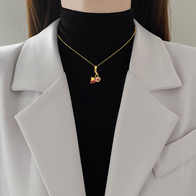 【 Titanium Steel 】 Heart-shaped cherry Full diamond fashionable, light luxury, elegant and luxurious full diamond necklace, versatile for women, collarbone chain titanium steel details Picture