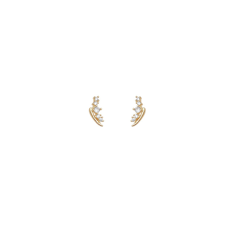 Delicate and small geometric stud earrings, a new niche design for women in 2025, a light luxury bestseller and a popular earring accessory Item Picture
