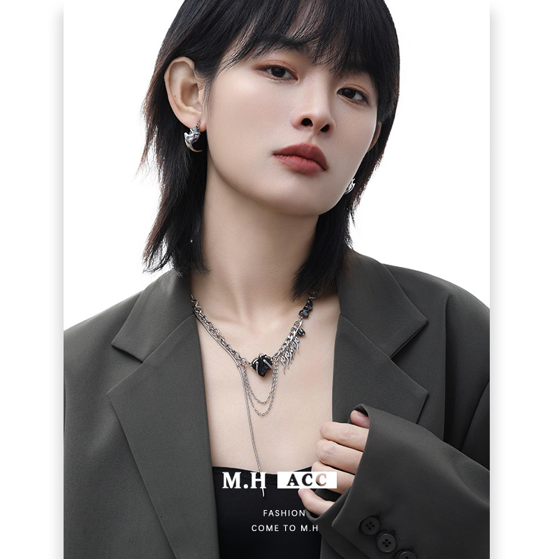Unique ins cold style necklace, light luxury and niche design, high-end retro original tassel pendant, collarbone chain for women details Picture