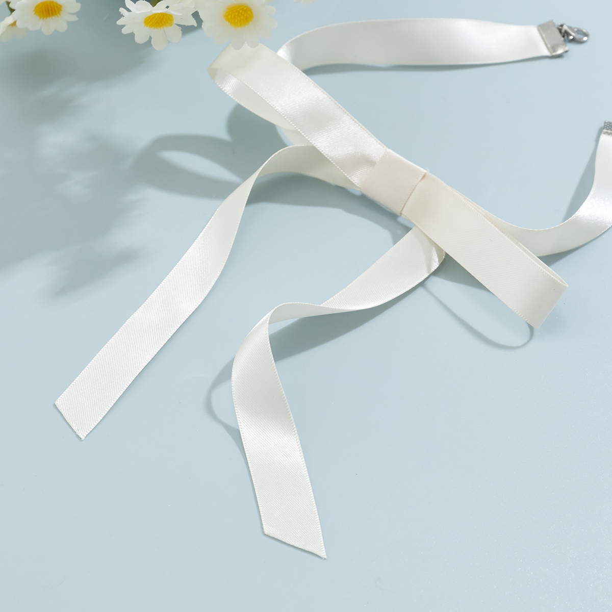 European and American cross-border accessories: Sweet and cool Lolita neck, unique tassel collar, simple webbing tassel for women, choker Application Scenario