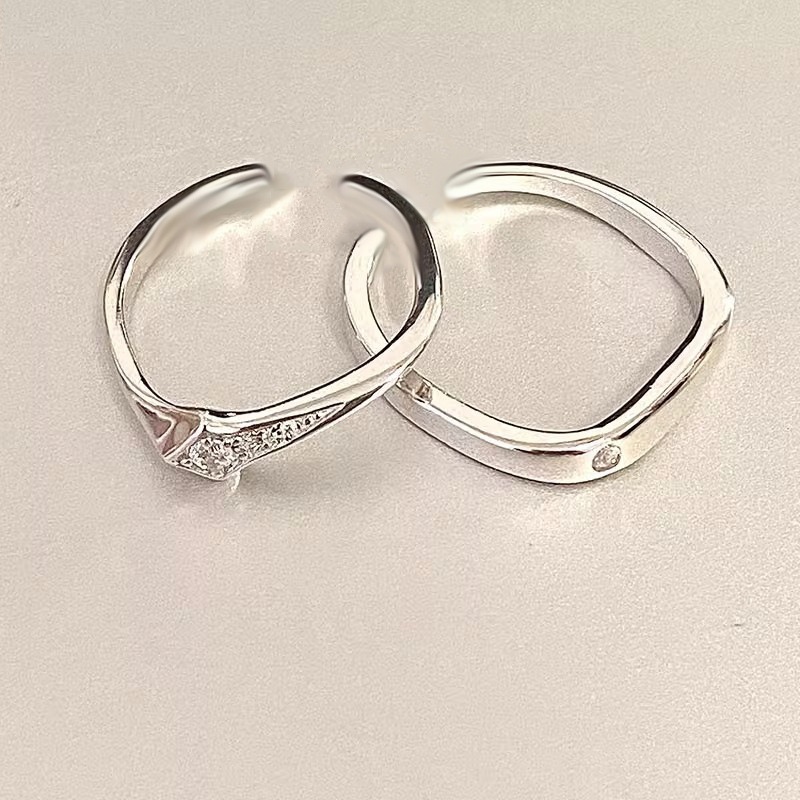 Simple Meteor couple rings on Instagram, a trendy, light luxury, exquisite and cold style, a popular online celebrity ring, jewelry and accessory Application Scenario