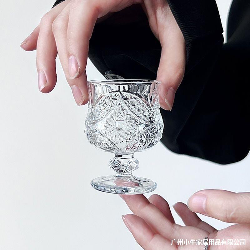 Six mini ins high-footed engraved wine glasses, one or two small wine glasses, vintage wine glasses, one 50ml glass for household use details Picture