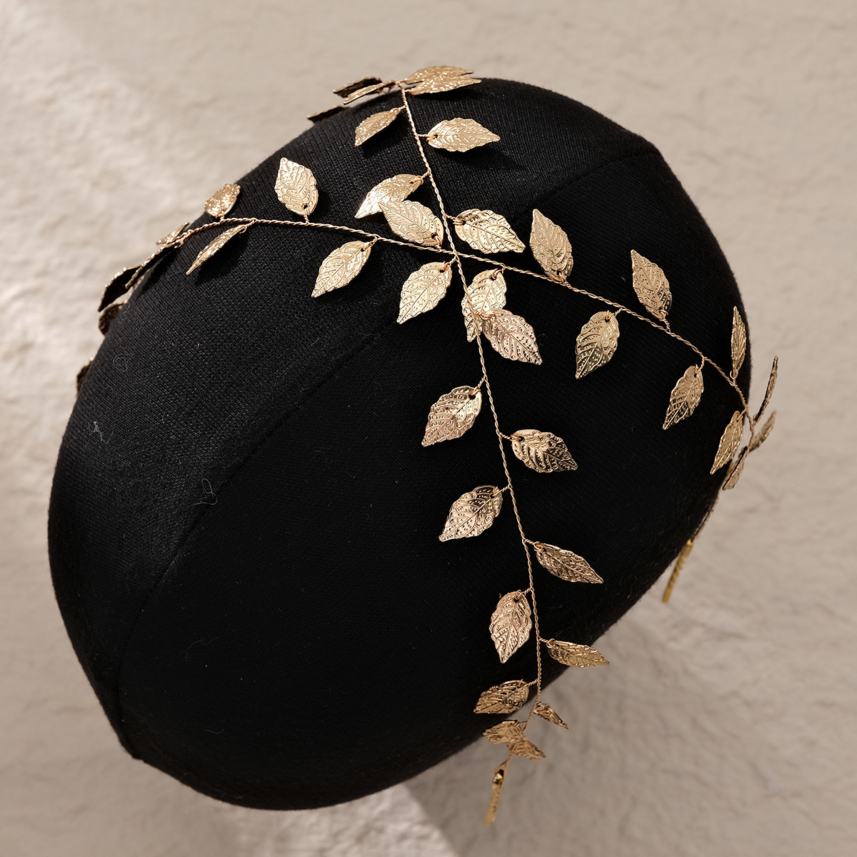 European and American golden leaf braided hair band, hand-woven headband, beautiful forest-style bride's hair accessory, leaf headband Specification drawing