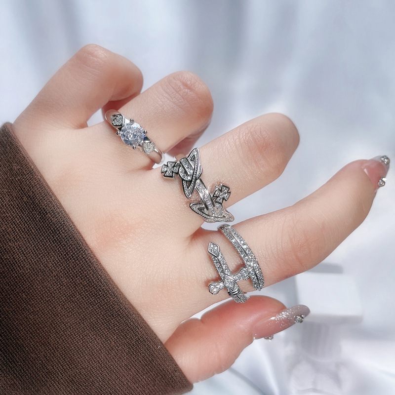 The high-end Saturn drip glaze slightly inlaid open ring exudes a feminine charm, is sweet, cool, fashionable, light luxury and versatile, and is a unique and niche ring Specification drawing
