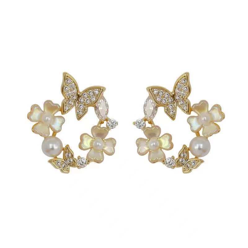 The 2025 new trendy zircon butterfly shell flower earrings are small, elegant, individual and simple Korean-style earrings Item Picture