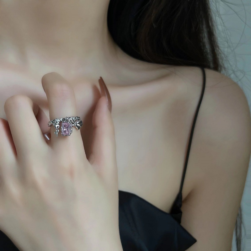 Light luxury and niche InS-style cube sugar pink diamond zircon open ring, women's bow chain, sweet and cool exquisite food ring Specification drawing