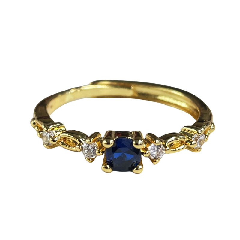 This mid-style design is a niche and high-end colored gemstone zircon open ring, which is retro, versatile, small, sweet and cool Item Picture