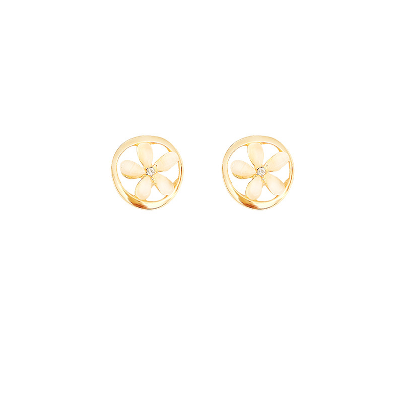 925 Silver Needle cat's Eye Flower Earrings, women's niche design sense, hollowed-out stud earrings, high-end and elegant autumn and winter earrings Item Picture