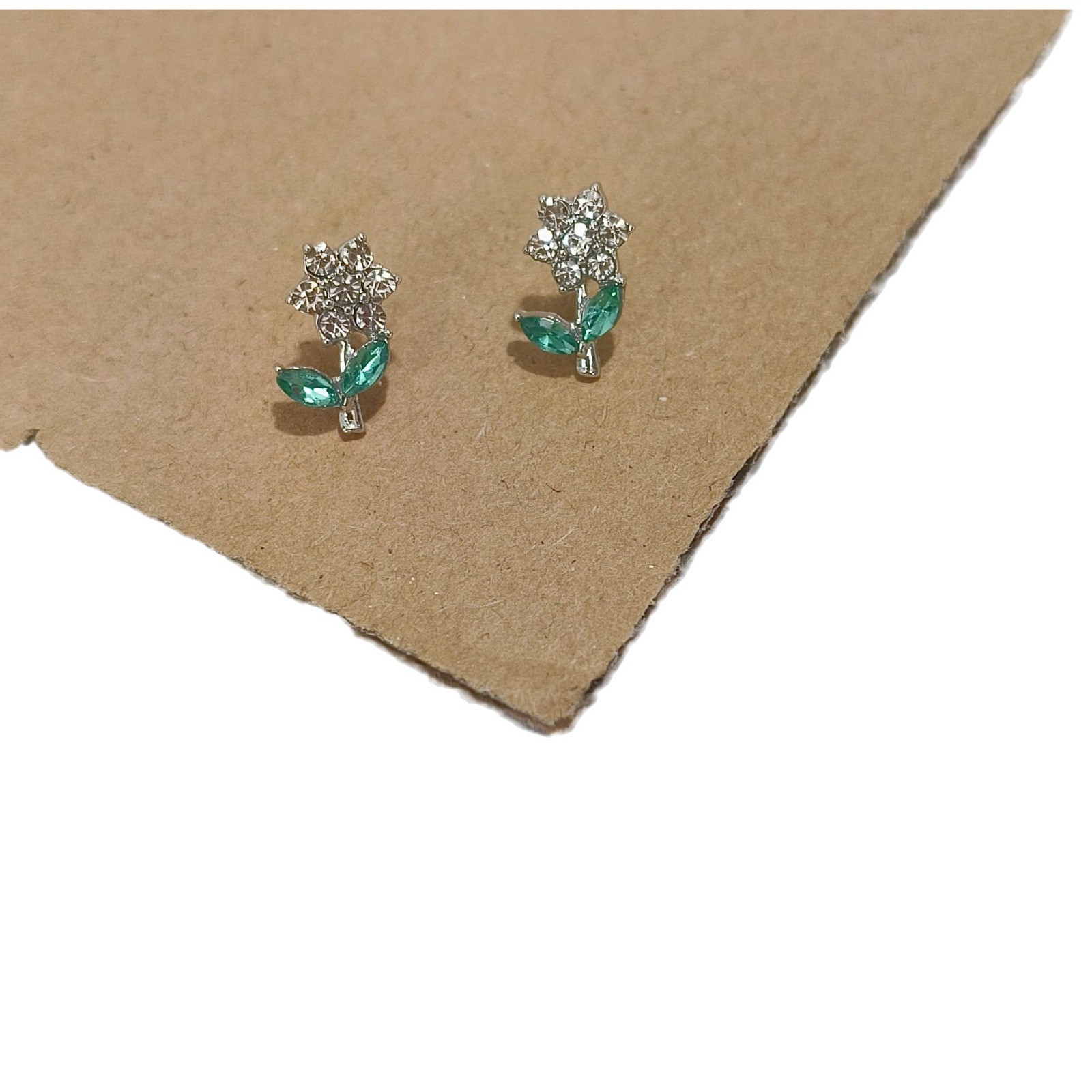 Personalized 6-piece set of stud earrings ~ Sweet and cool style, sparkling diamond, spider flower stud earrings for women, small and exquisite, elegant and fashionable design sense Item Picture