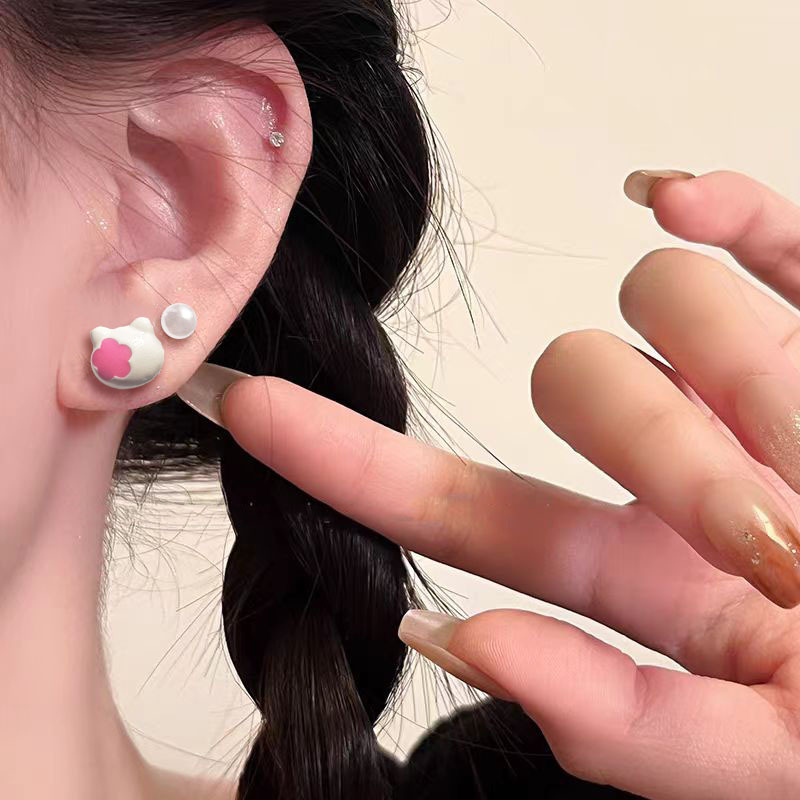 Korean girl inS-style cute bear bow set ear studs, unique, mini, exquisite and simple earrings full figure