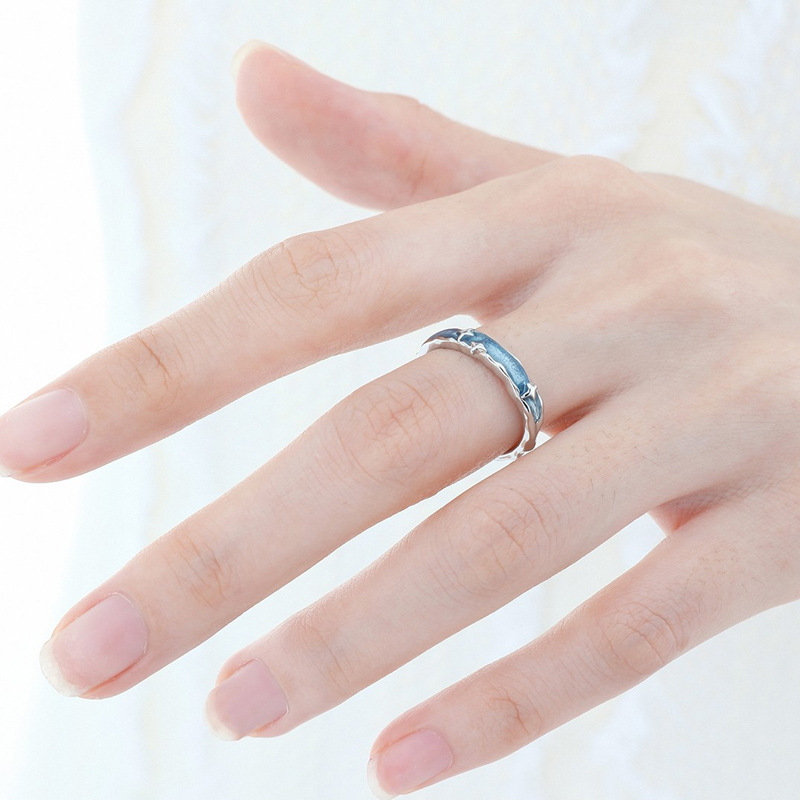 A minimalist and individualistic French ring for both men and women, with a sweet and cool star style and a cold vibe, is an ins open index finger ring full figure