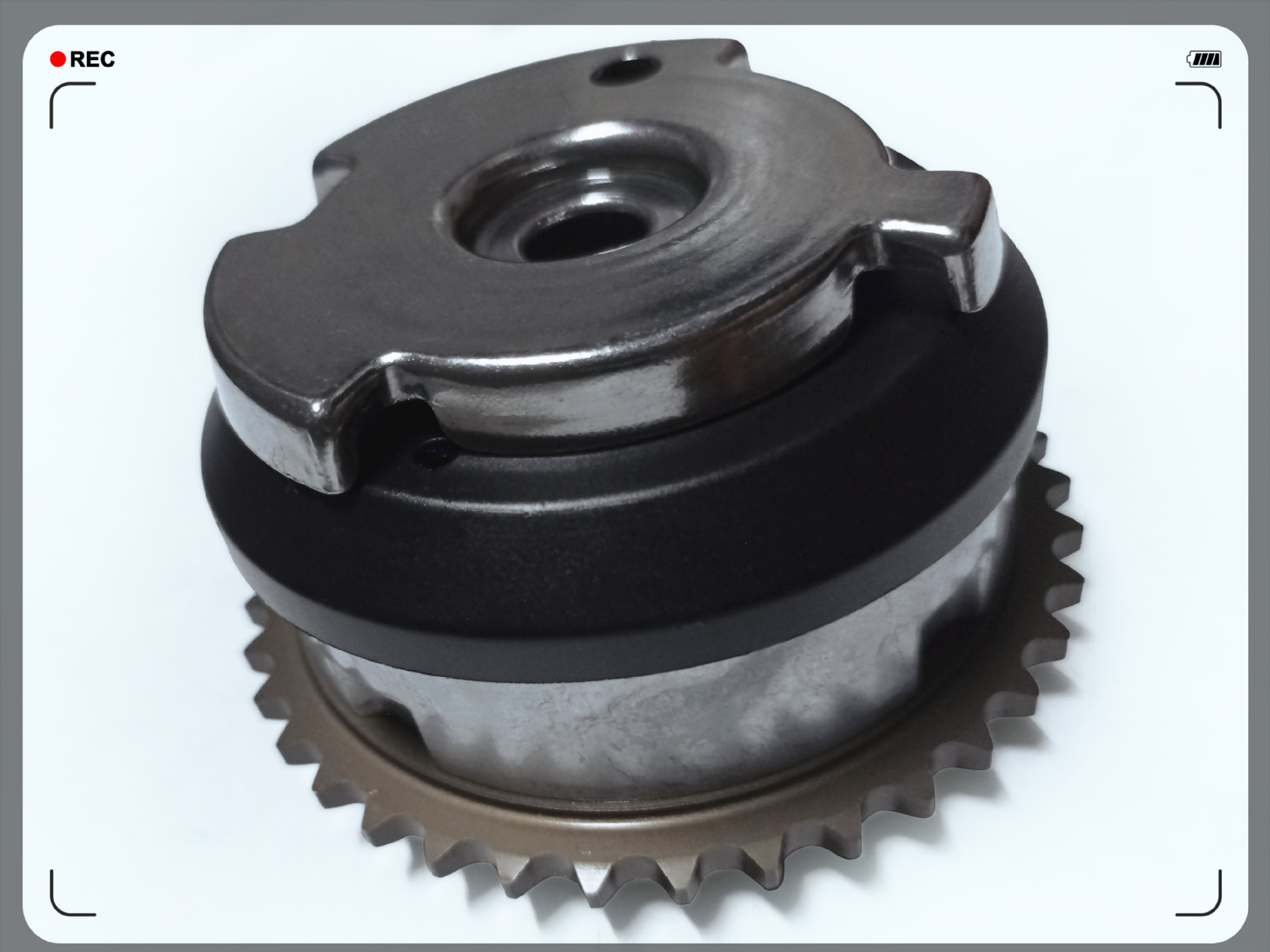 Applicable to the camshaft adjustment gear timing sprocket of Mercedes-Benz M270, A180, A200, B200, 260, CLA200 Item Picture