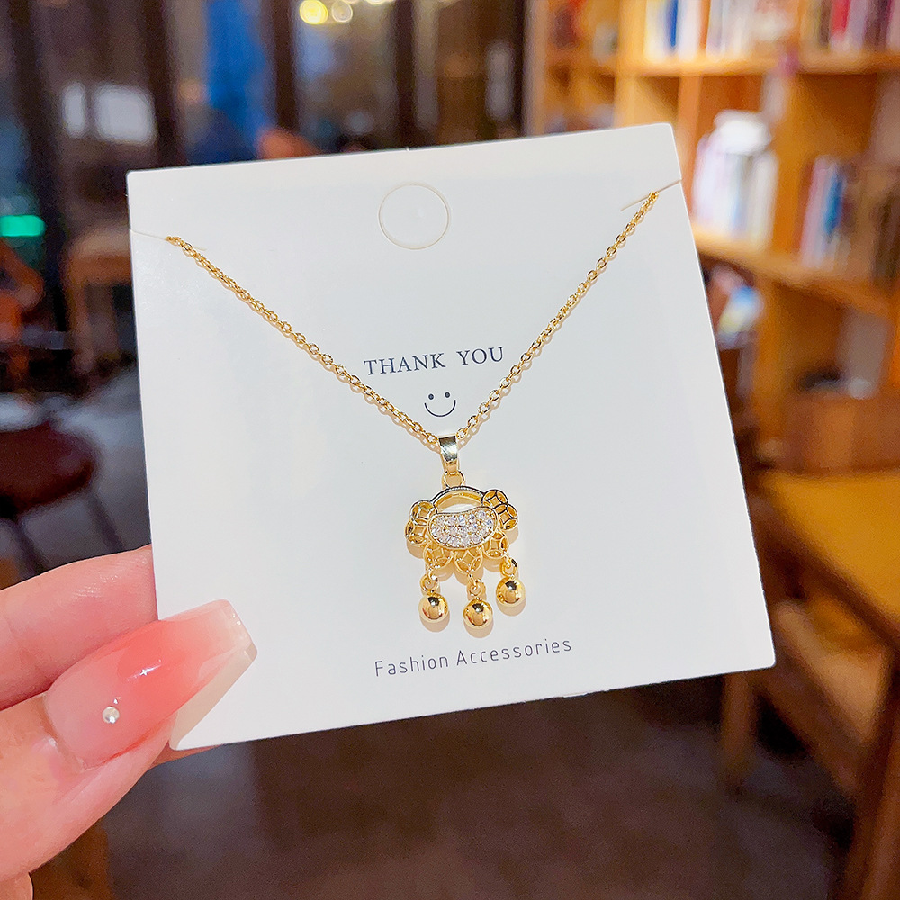 Chinese-style micro-inset peace lock, niche design, high-end feel, titanium steel non-fading necklace, new trendy women's collarbone chain wholesale details Picture