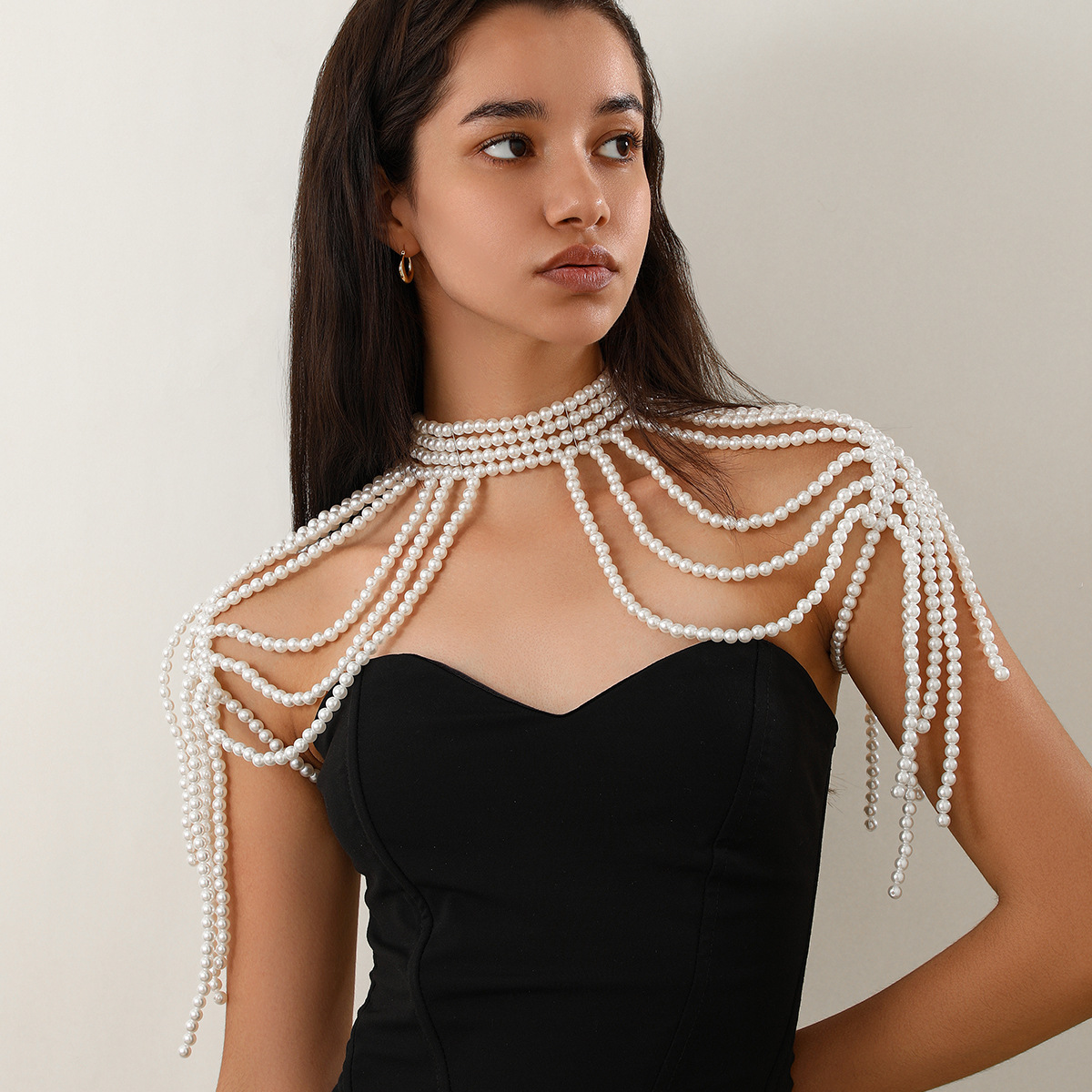 European and American cross-border jewelry, retro high-end woven shawl, pearl necklace, exaggerated body chain details Picture