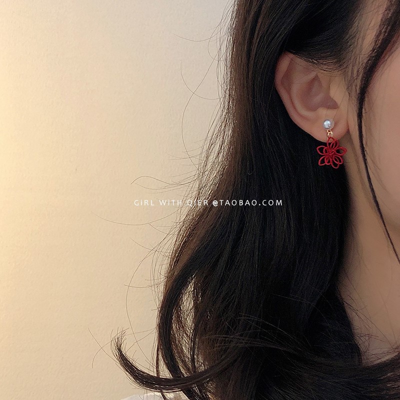 Red flower style 2025 trendy pearl round face hit Korean stud slimming earrings and earrings full figure