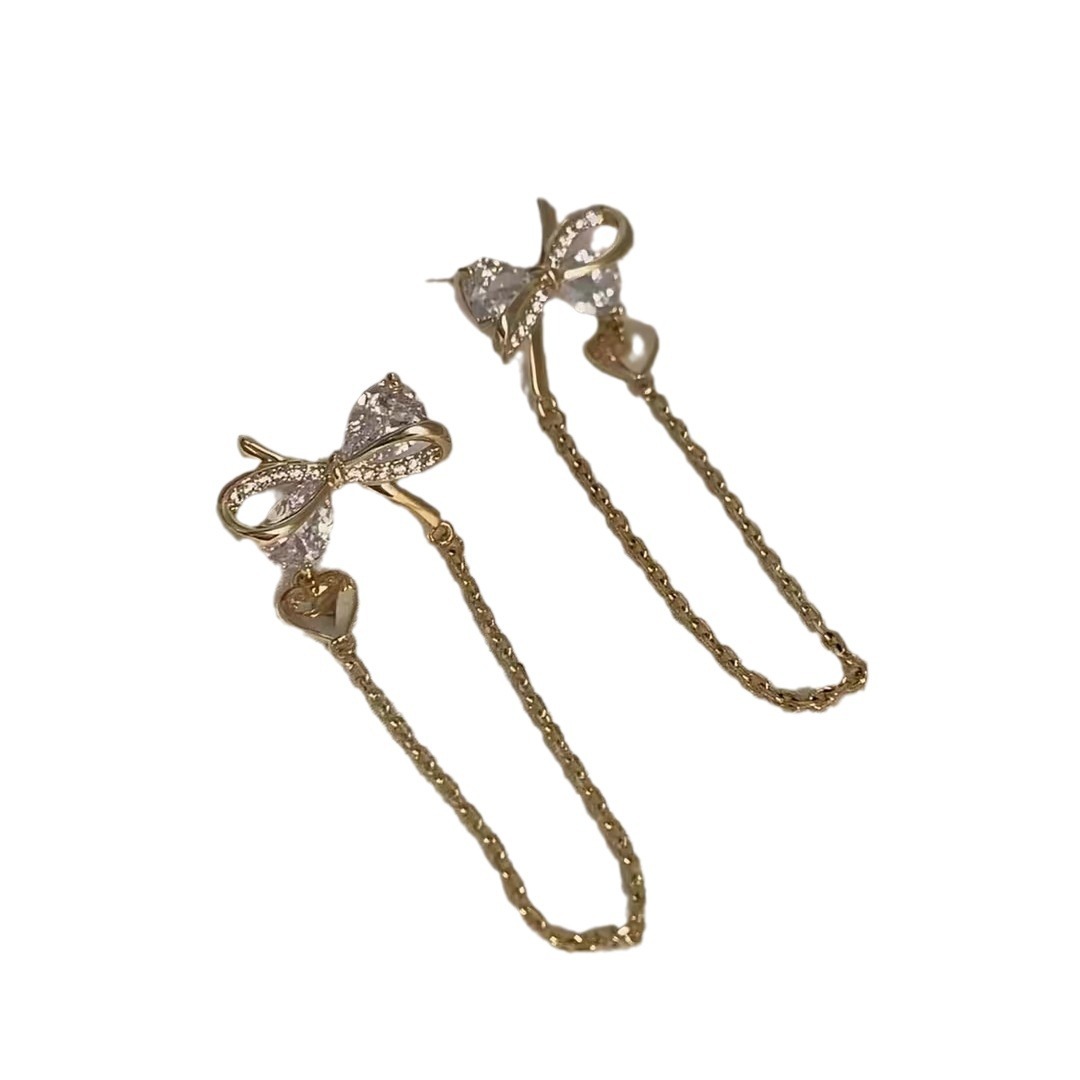 Light luxury, high-end and versatile, long tassel stud earrings with sparkling diamonds, bows, women's ins style, super ethereal and gentle earrings Item Picture