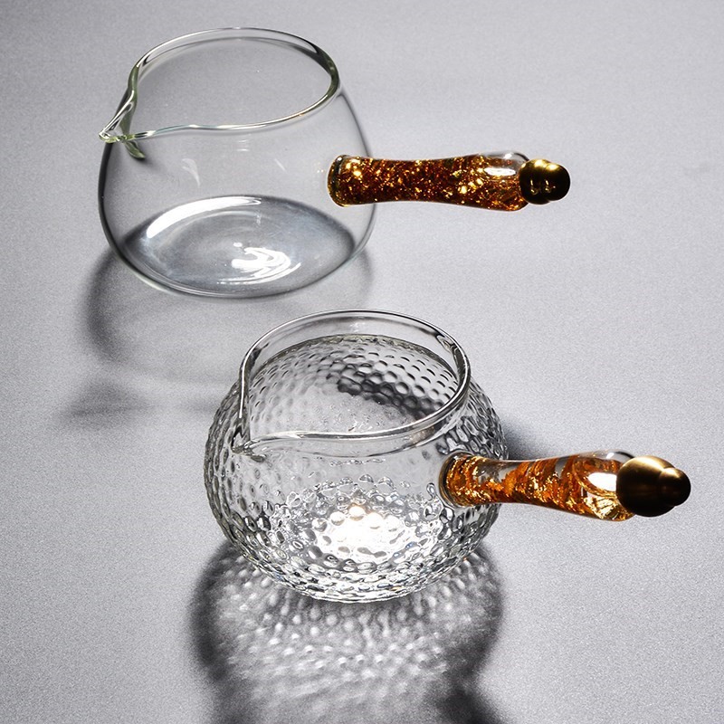 High borosilicate glass side handle, public cup, gold foil fair cup, hidden gold handle, hammer-patterned Gongfu tea set, tea distribution set, public cup full figure
