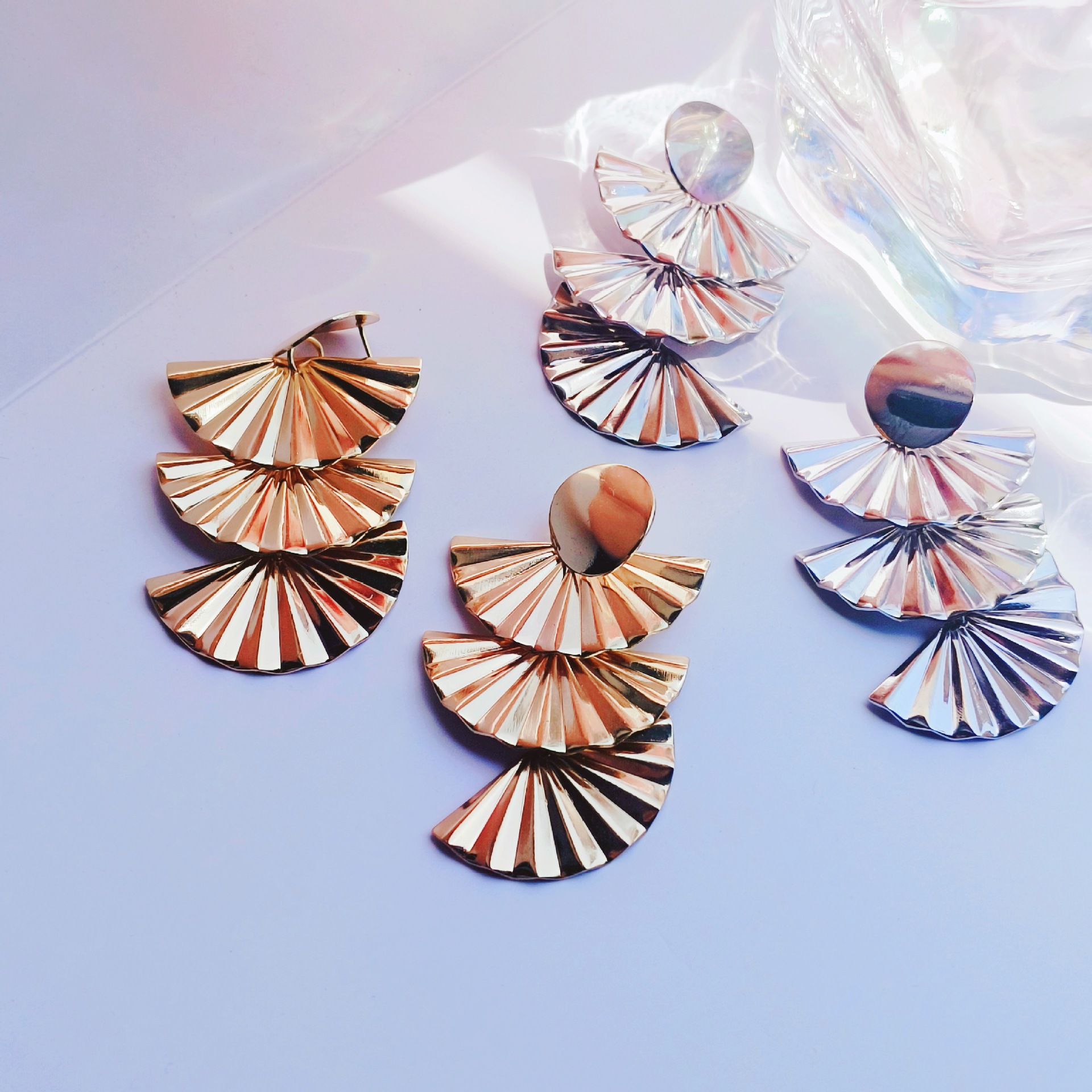 European and American style metal texture multi-layer fan blade earrings, women's Instagram trendy cross-border versatile high-end design stud earrings details Picture