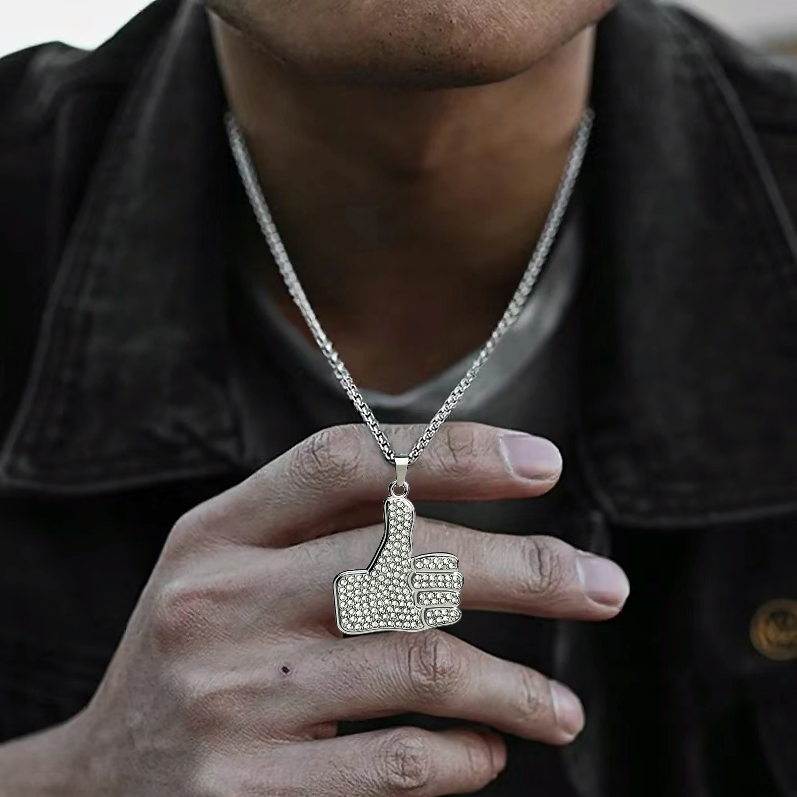 Wholesale of new cross-border European and American style diamond-encrusted thumb necklaces and fashionable hip-hop full-diamond finger pendants full figure