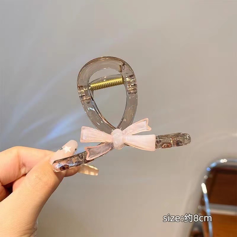 Korean version bow hairpin, back of the head, coiled hair clip, women's summer medium-sized shark clip headwear, elegant hairpin Application Scenario