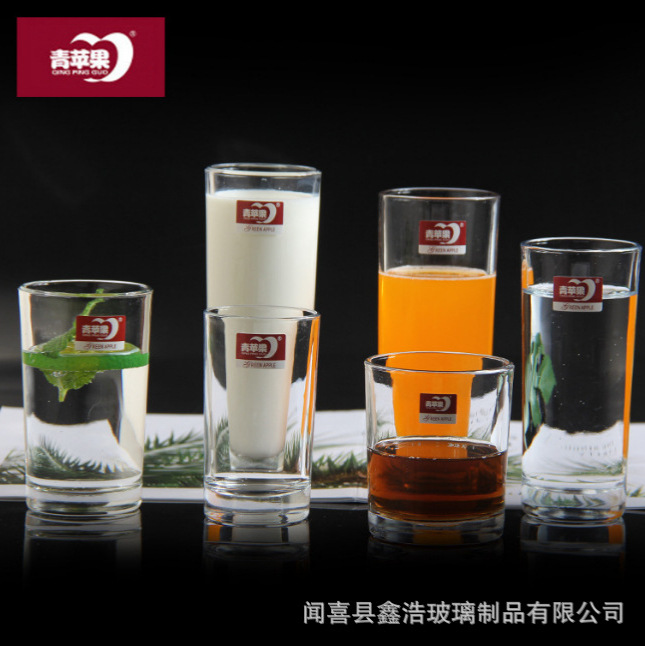 A set of 6 green apple glass cups, water cups, household juice and milk cups, beer cups, heat-resistant tea brewing cups, and meal cups full figure