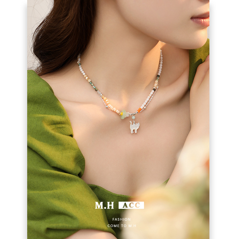 Mother-of-pearl African turquoise beaded necklace for women, fresh and sweet design sense pendant, fashionable and ins high-end collarbone chain details Picture