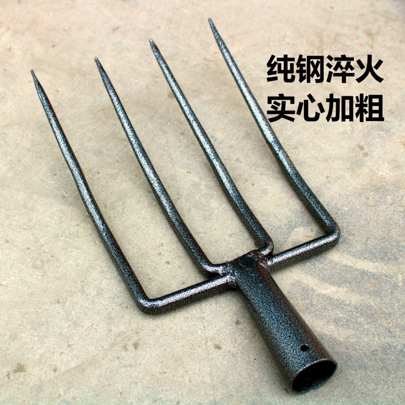 A new solid four-pronged fork made of all-manganese steel, thickened and weighted, suitable for agricultural use, with a four-pronged fork head for loosening soil and ploughing full figure