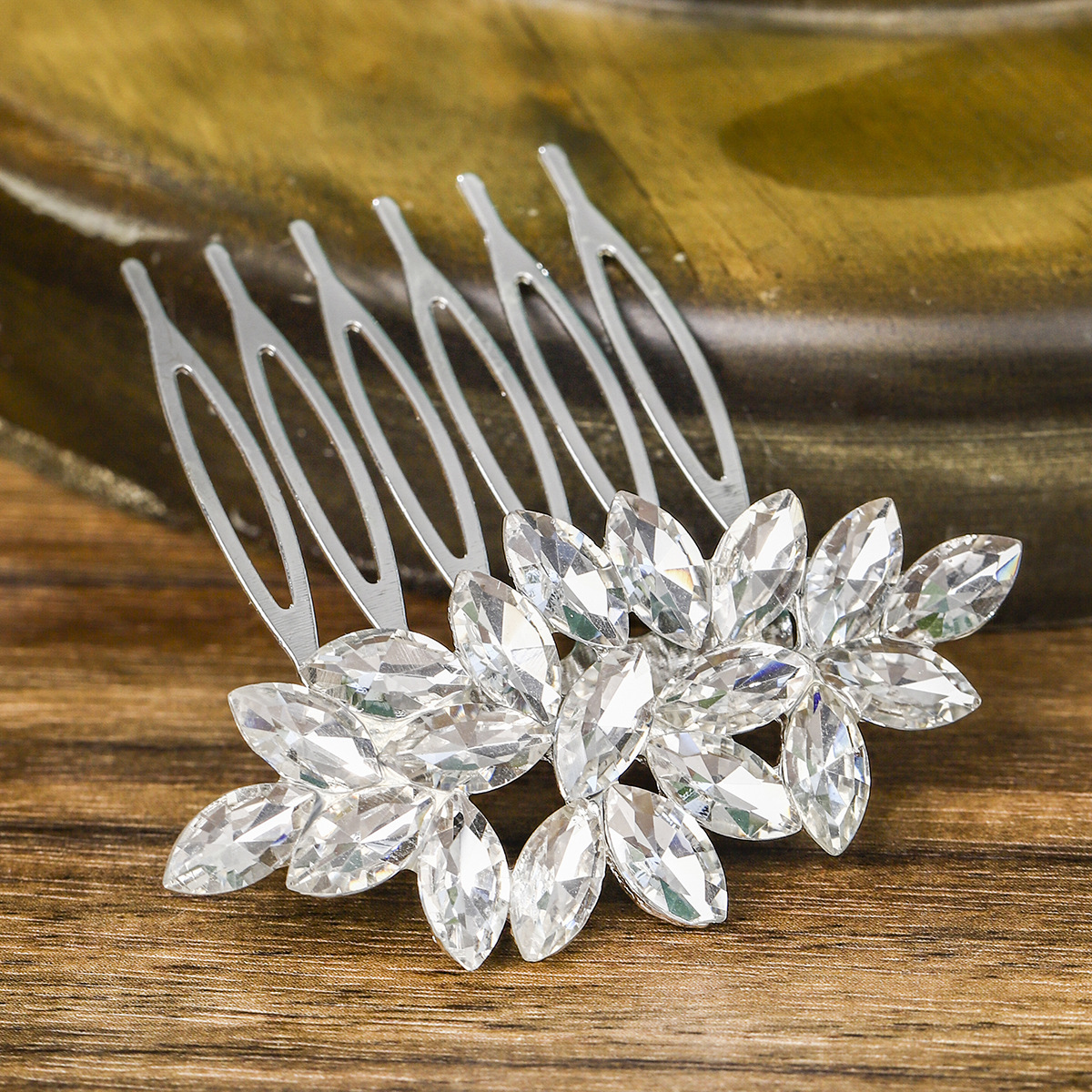 Factory direct sales of bride accessories: Simple horse eye water diamond hair combs, European and American wedding dresses and evening gowns, updo hair combs, and daily accessories details Picture